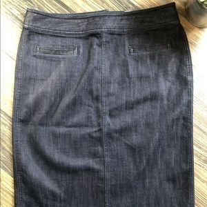 ELLEN TRACY Dark Denim Stretch Jean Pencil Skirt